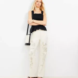Mid Rise Relaxed Straight Jeans in Ecru